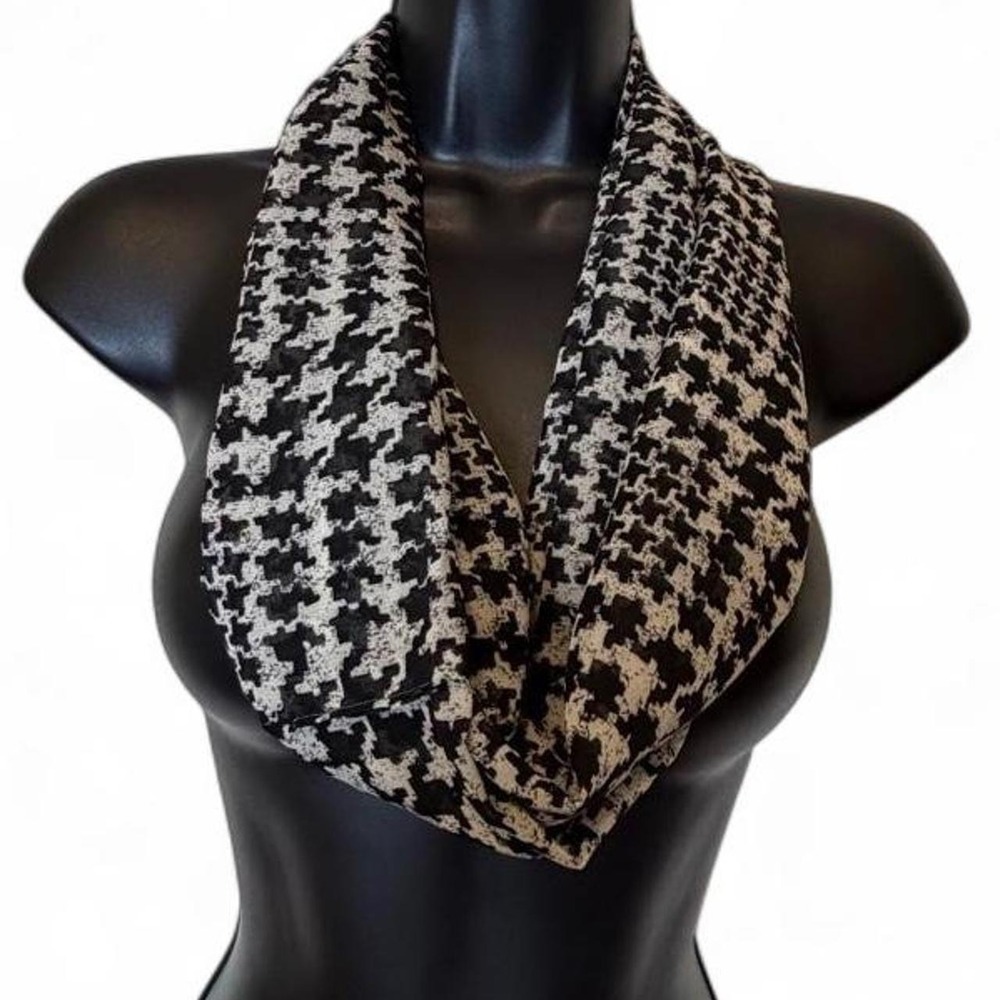 Dark Academia Black White Houndstooth Lightweight Woven Infinity Loop Scarf